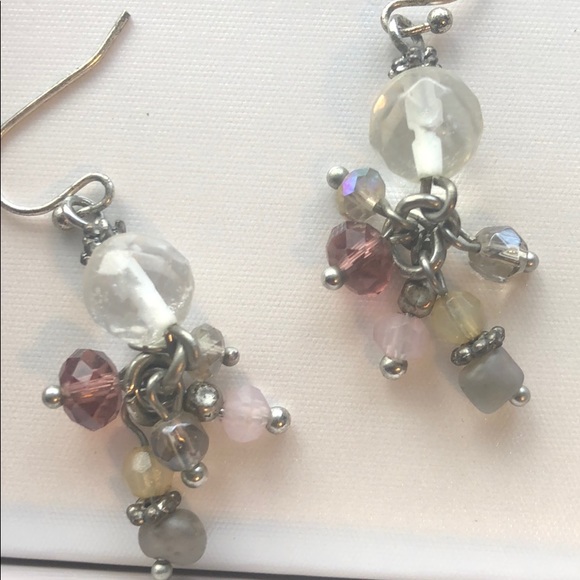 Silver dangle earrings with light colored beans - Picture 4 of 5